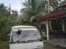 Nissan Caravan 2000 Van