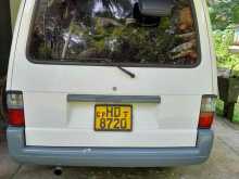 Nissan Caravan 1998 Van
