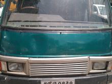 Nissan Caravan 1988 Van