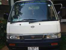 Nissan Caravan 1990 Van