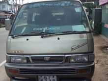 Nissan Caravan 1990 Van