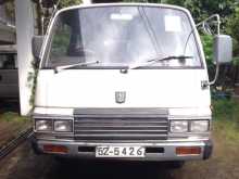 Nissan Caravan 1987 Van