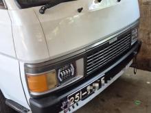Nissan Caravan 1994 Van