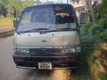 Nissan Caravan 1993 Van