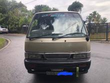 Nissan Caravan 1995 Van