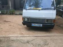 Nissan Caravan 1986 Van