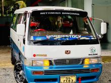 Nissan Caravan 1990 Van