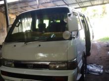 Nissan Caravan 1991 Van
