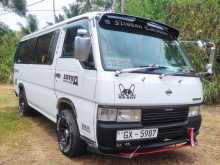 Nissan Caravan 2000 Van