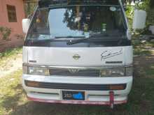 Nissan Caravan 1995 Van