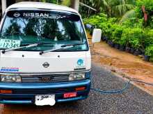 Nissan Caravan 1900 Van