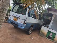 Nissan Caravan 1992 Van