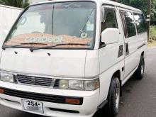 Nissan Caravan 2000 Van