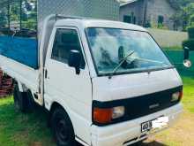 Nissan Caravan 1980 Lorry