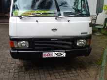 Nissan Caravan 1982 Van