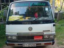 Nissan Caravan 1986 Van