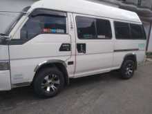 Nissan Caravan 1986 Van