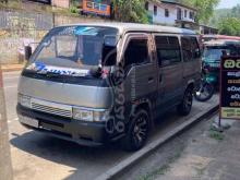 Nissan Caravan 1988 Van