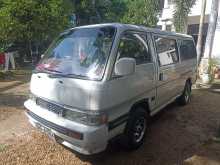 Nissan Caravan 1989 Van