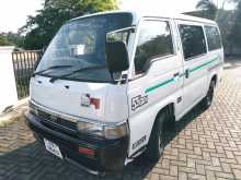 Nissan Caravan 1989 Van