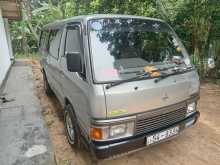 Nissan Caravan 1989 Van