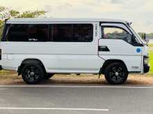 Nissan Caravan 1989 Van