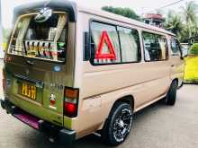 Nissan Caravan 1990 Van