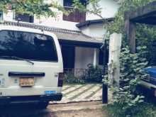 Nissan Caravan 1991 Van