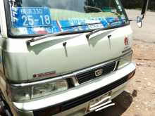 Nissan Caravan 1991 Van