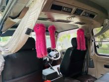https://riyasewana.com/uploads/nissan-caravan-199102224612.jpg