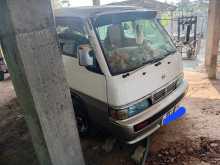 Nissan Caravan 1992 Van