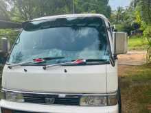 Nissan Caravan 1992 Van