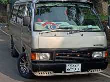 Nissan Caravan 1992 Van