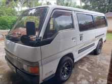 Nissan Caravan 1993 Van