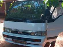 Nissan Caravan 1993 Van