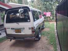 Nissan Caravan 1993 Van