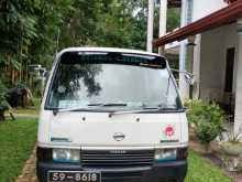 Nissan Caravan 1993 Van