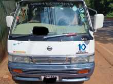 Nissan Caravan 1993 Van