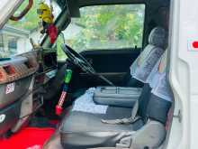 https://riyasewana.com/uploads/nissan-caravan-1993-611101112913.jpg