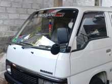 Nissan Caravan 1993 Van
