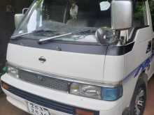 Nissan Caravan 1994 Van