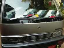 Nissan Caravan 1994 Van