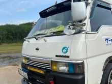 Nissan Caravan 1995 Van