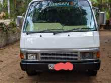 Nissan CARAVAN 1987 Van