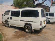 Nissan Caravan 1998 Van