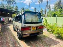 Nissan Caravan 1998 Van