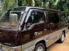 Nissan Caravan 1998 Van