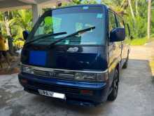 Nissan Caravan Long 1999 Van