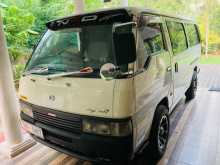 Nissan Caravan 2000 Van