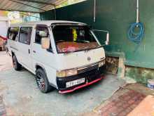 Nissan Caravan 2000 Van